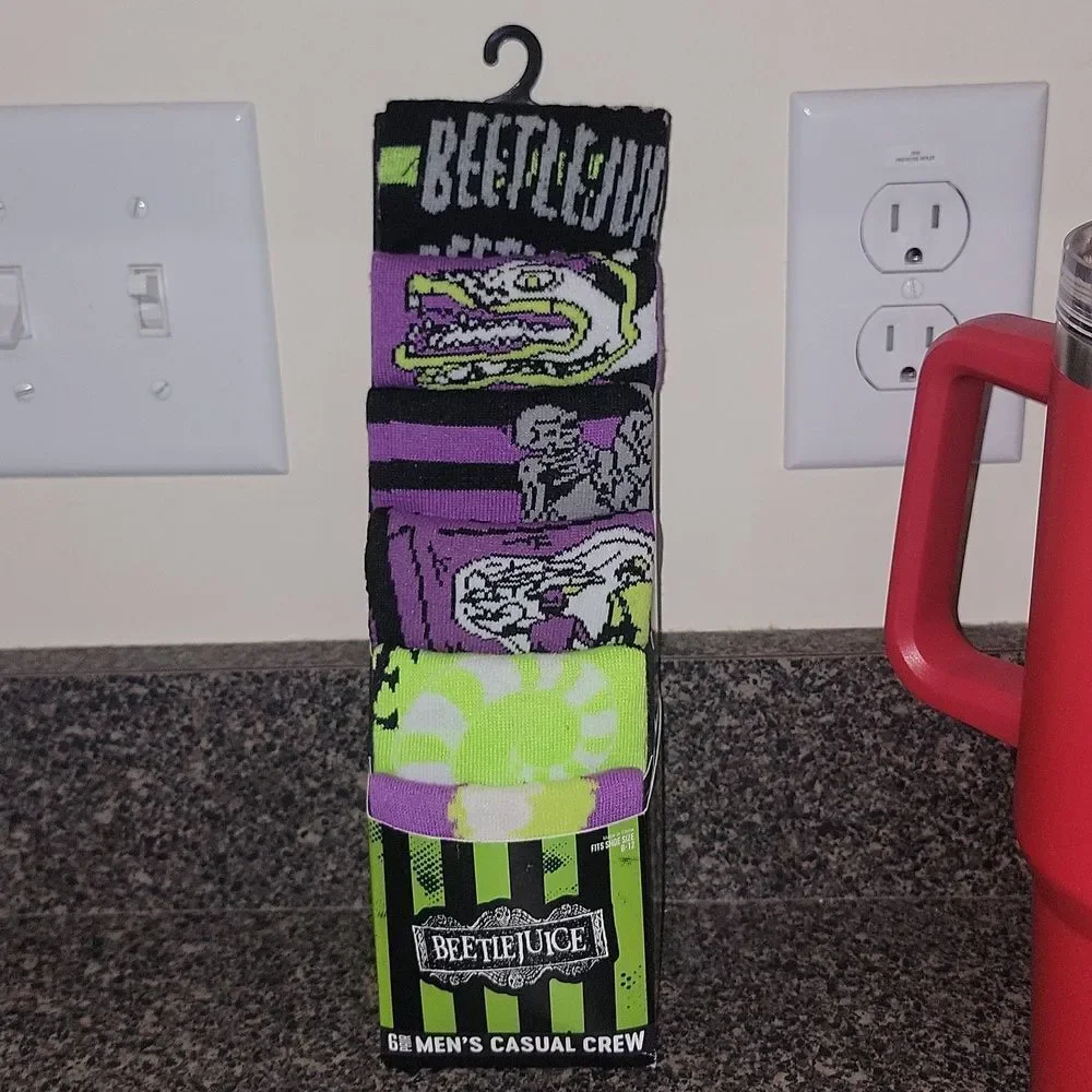 Beetlejuice 6 Pair Pack Casual Crew Socks Bioworld Warner Bros New